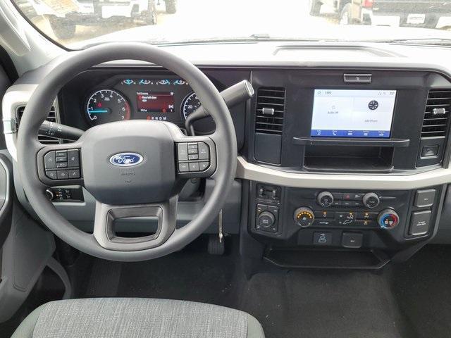 Photo of 2025 Oxford White Ford F-350