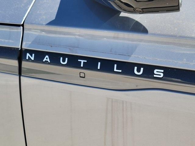 Photo of 2025 Gray Metallic Lincoln Nautilus