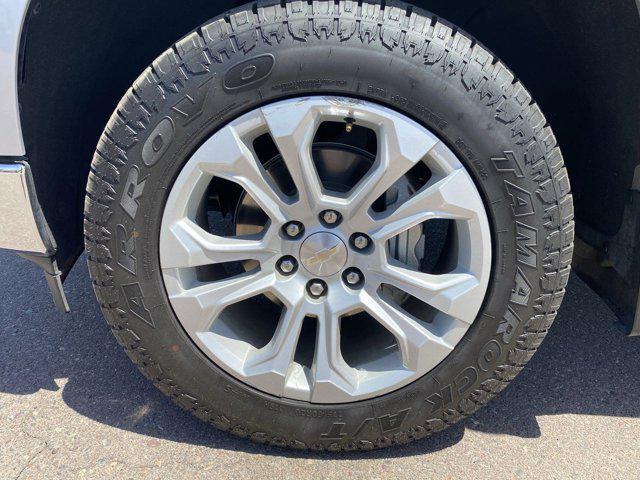 Photo of 2022 Silver Ice Metallic Chevrolet Silverado 1500