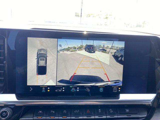 Photo of 2022 Silver Ice Metallic Chevrolet Silverado 1500