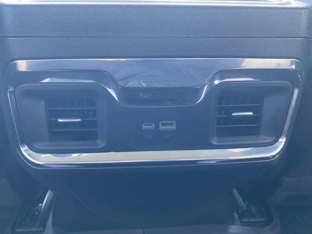 Photo of 2022 Silver Ice Metallic Chevrolet Silverado 1500
