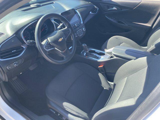 Photo of 2019 Summit White Chevrolet Malibu