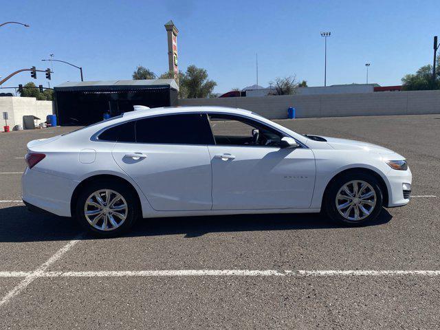 Photo of 2019 Summit White Chevrolet Malibu