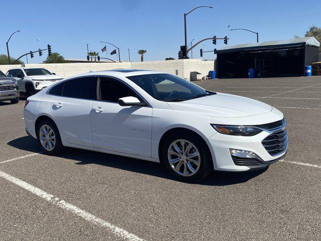 Photo of 2019 Summit White Chevrolet Malibu