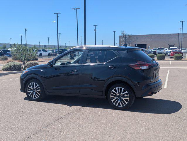 Photo of 2024 Super Black Nissan Kicks