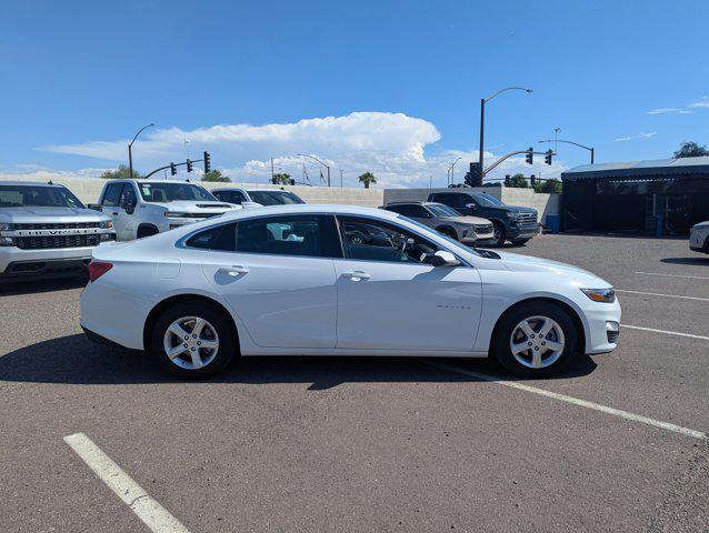 Photo of 2024 Summit White Chevrolet Malibu