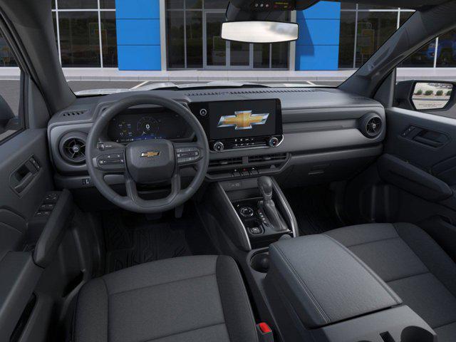 Photo of 2025 Summit White Chevrolet Colorado