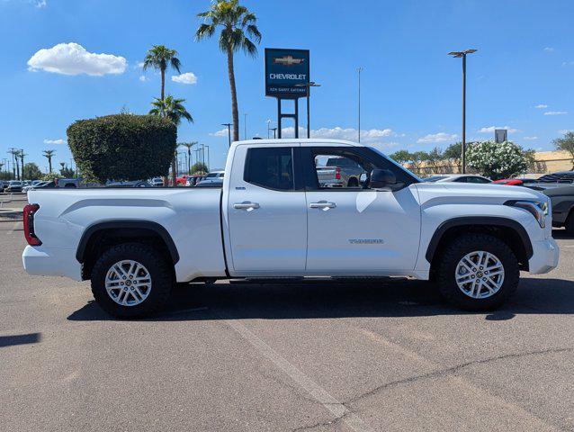 Photo of 2022 White Toyota Tundra