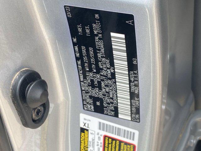 Photo of 2023 Celestial Silver Metallic Toyota Highlander
