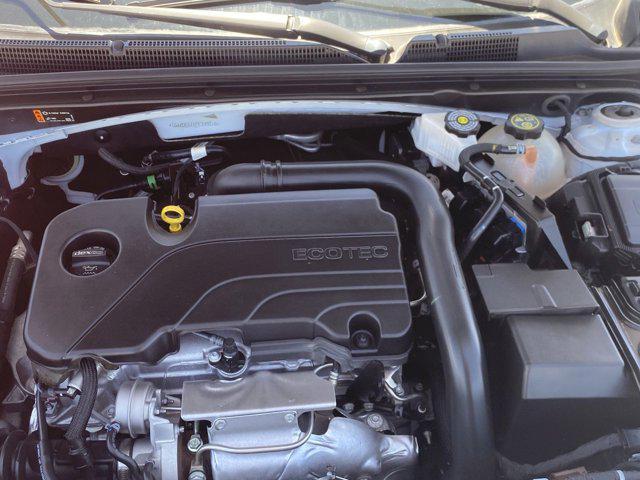 Photo of 2023 Summit White Chevrolet Malibu