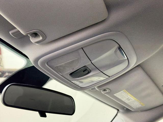 Photo of 2019 Granite Crystal Metallic Clearcoat Jeep Cherokee