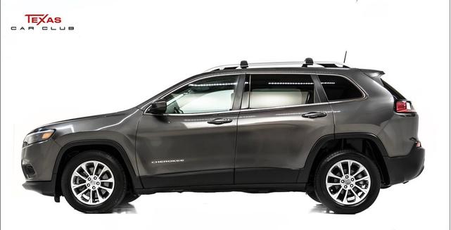 Photo of 2019 Granite Crystal Metallic Clearcoat Jeep Cherokee