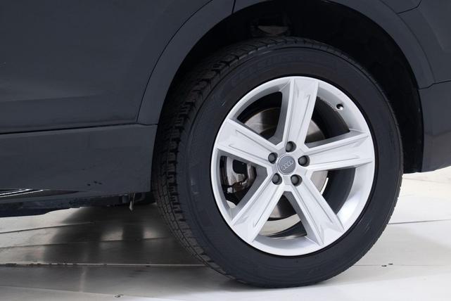 Photo of 2019 Black Audi Q8