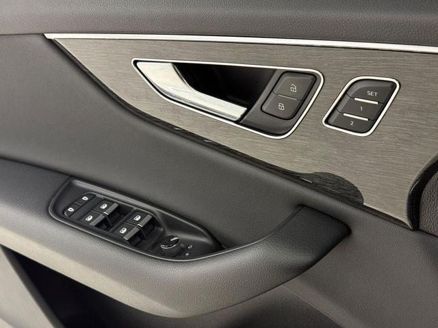 Photo of 2019 Black Audi Q8