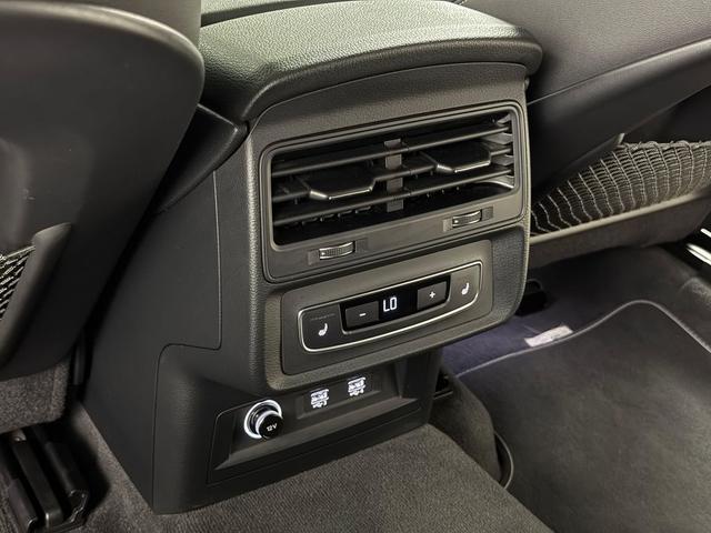 Photo of 2019 Black Audi Q8