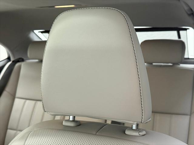 Photo of 2017 Eminent White Pearl Lexus ES 350
