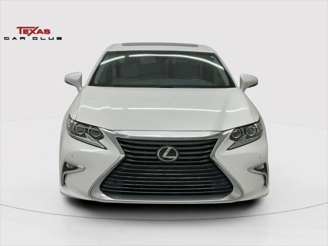 Photo of 2017 Eminent White Pearl Lexus ES 350
