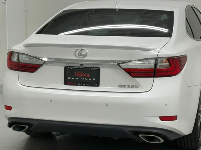 Photo of 2017 Eminent White Pearl Lexus ES 350