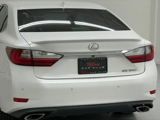 Photo of 2017 Eminent White Pearl Lexus ES 350