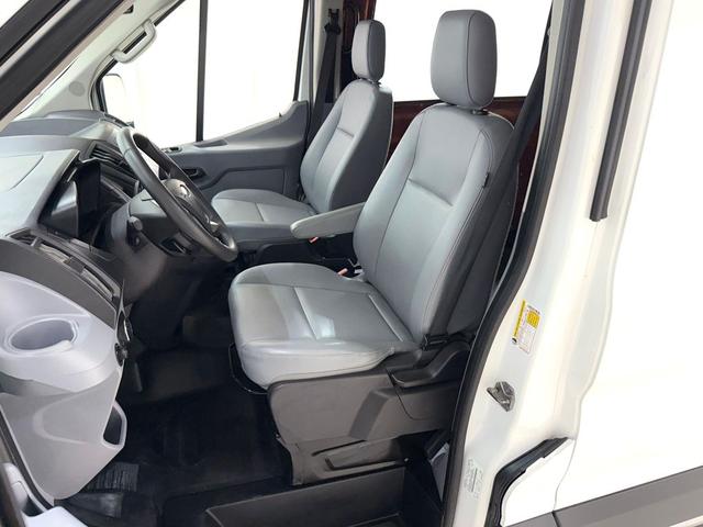 Photo of 2017 Oxford White Ford Transit-250