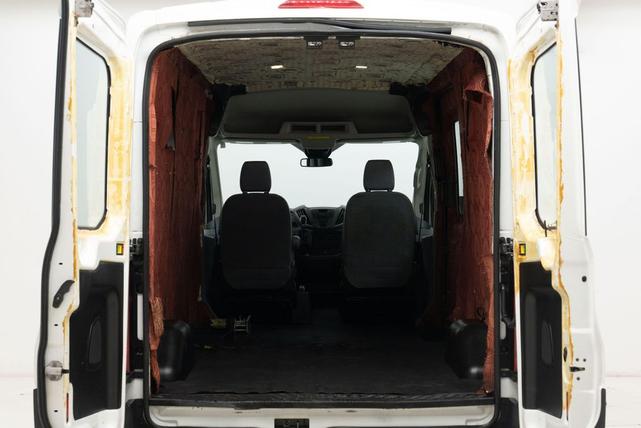 Photo of 2017 Oxford White Ford Transit-250