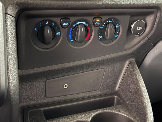 Photo of 2017 Oxford White Ford Transit-250