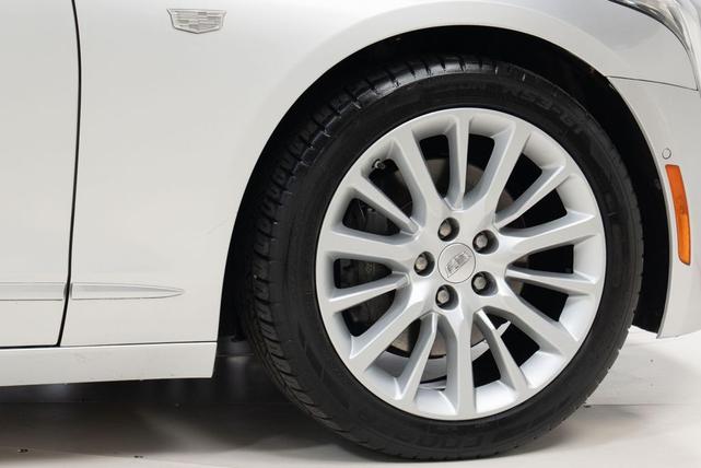 Photo of 2017 Radiant Silver Metallic Cadillac CT6