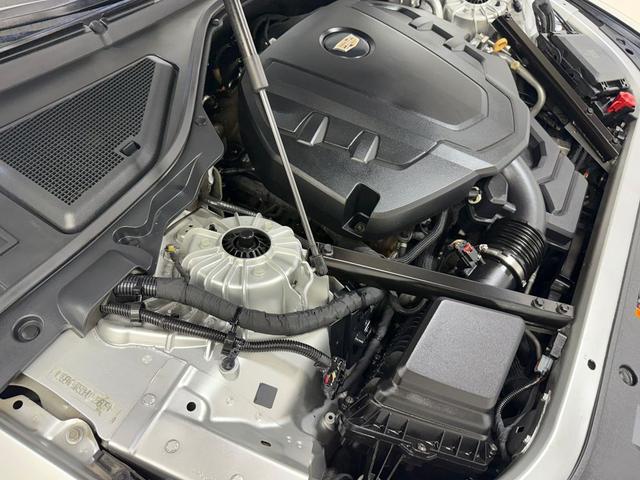Photo of 2017 Radiant Silver Metallic Cadillac CT6