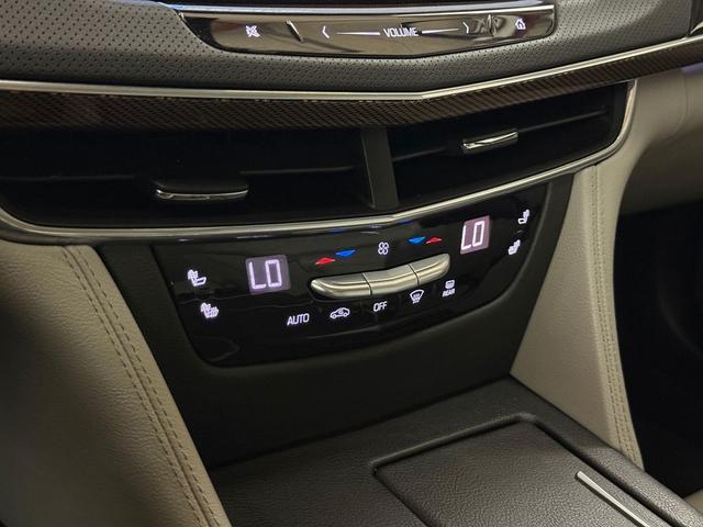 Photo of 2017 Radiant Silver Metallic Cadillac CT6
