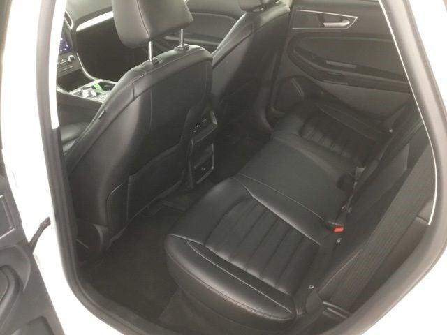 Photo of 2024 Oxford White Ford Edge