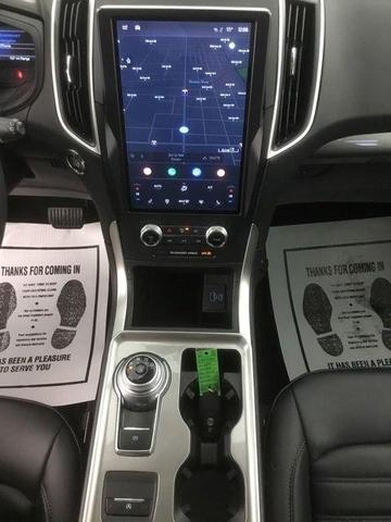 Photo of 2024 Oxford White Ford Edge