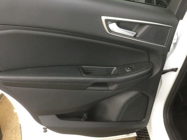 Photo of 2024 Oxford White Ford Edge