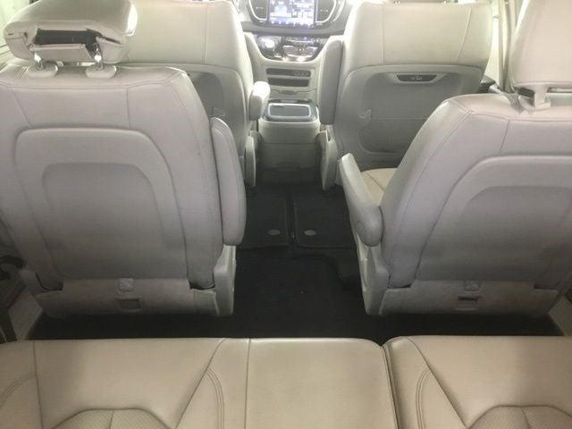 Photo of 2021 Granite Crystal Clearcoat Metallic Chrysler Pacifica
