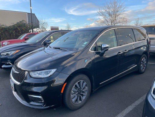 2022 Chrysler Pacifica Hybrid