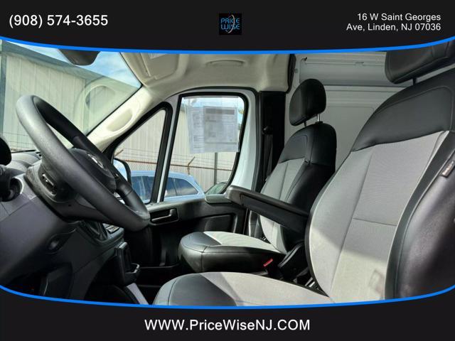 Photo of 2023 Bright White Clearcoat RAM ProMaster 2500