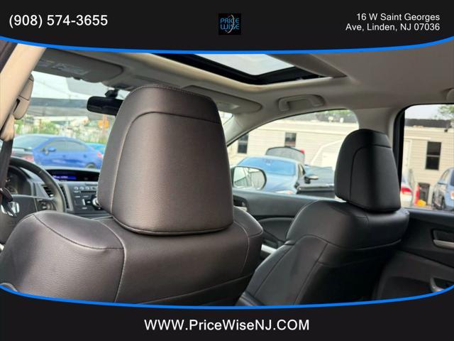 Photo of 2014 White Honda CR-V