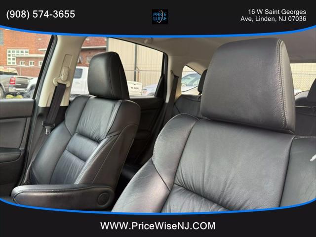 Photo of 2014 White Honda CR-V