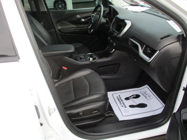 Photo of 2023 Summit White GMC Terrain