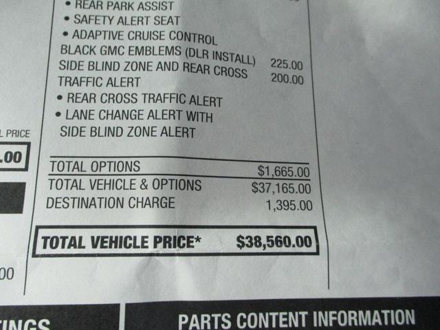 Photo of 2023 Summit White GMC Terrain