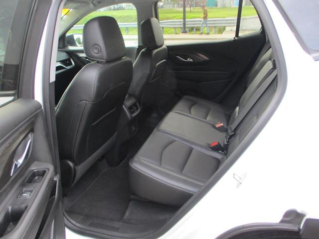 Photo of 2023 Summit White GMC Terrain