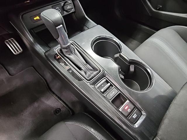Photo of 2024 Platinum White Pearl Honda Civic
