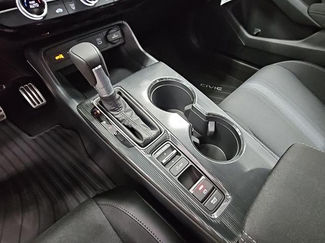 Photo of 2026 Platinum White Pearl Honda Civic