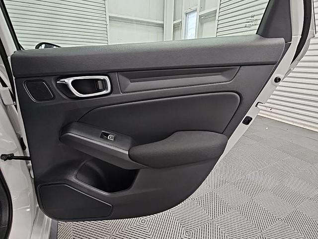 Photo of 2026 Platinum White Pearl Honda Civic