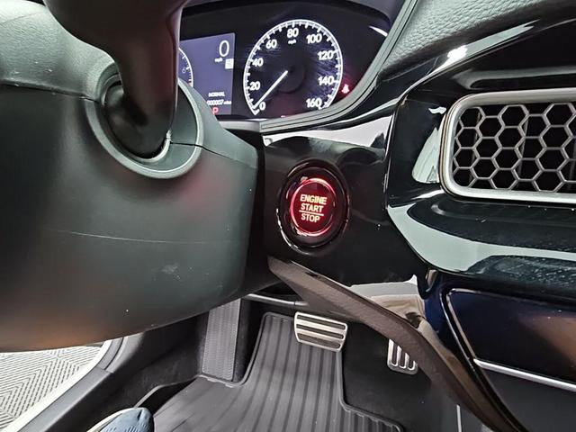 Photo of 2026 Platinum White Pearl Honda Civic