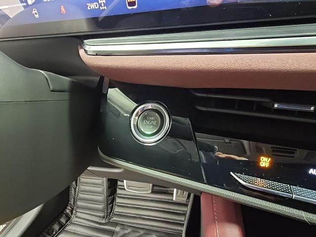 Photo of 2025 Smokey Amethyst Metallic Buick Envision