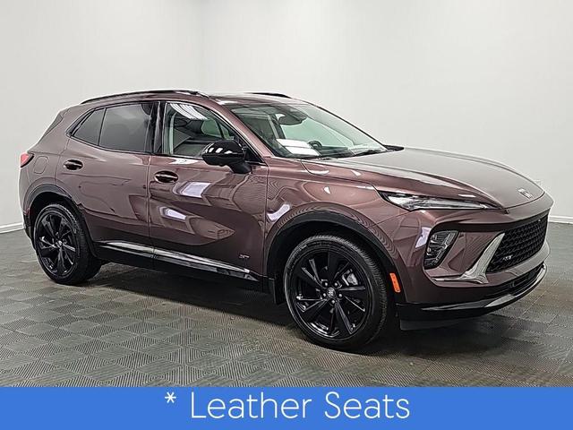 Photo of 2025 Smokey Amethyst Metallic Buick Envision