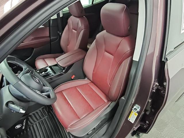 Photo of 2025 Smokey Amethyst Metallic Buick Envision