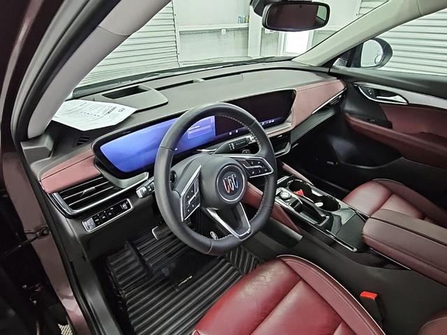 Photo of 2025 Smokey Amethyst Metallic Buick Envision