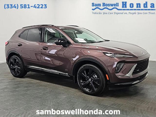 Photo of 2025 Smokey Amethyst Metallic Buick Envision