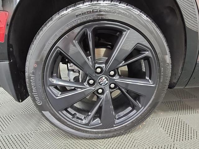 Photo of 2025 Smokey Amethyst Metallic Buick Envision